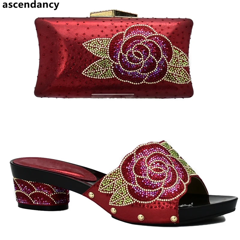 Новое поступление женской обуви и сумок в комплекте новейший итальянский