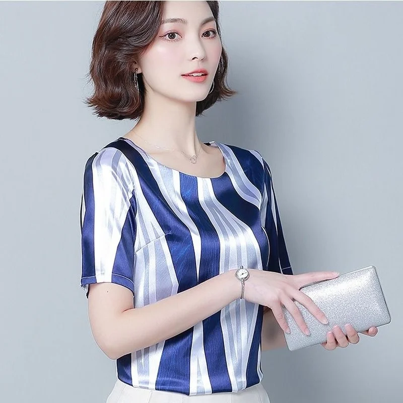 

2022 Summer Middle Aaged Women Flower Print Casual Faux Silk Blouse Tops Female Fashion Short Sleeve Plus Size 4xl Shirt X130