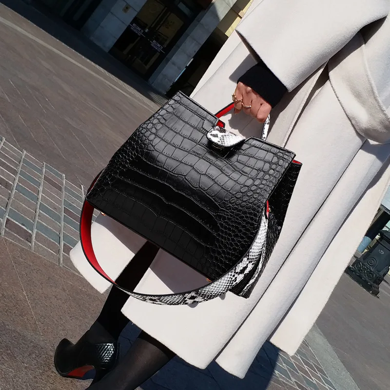 

2021 New Genuine Leather Handbags Crocodile Pattern One-shoulder Portable All-match Messenger Large-capacity Bag Purses Gg sac