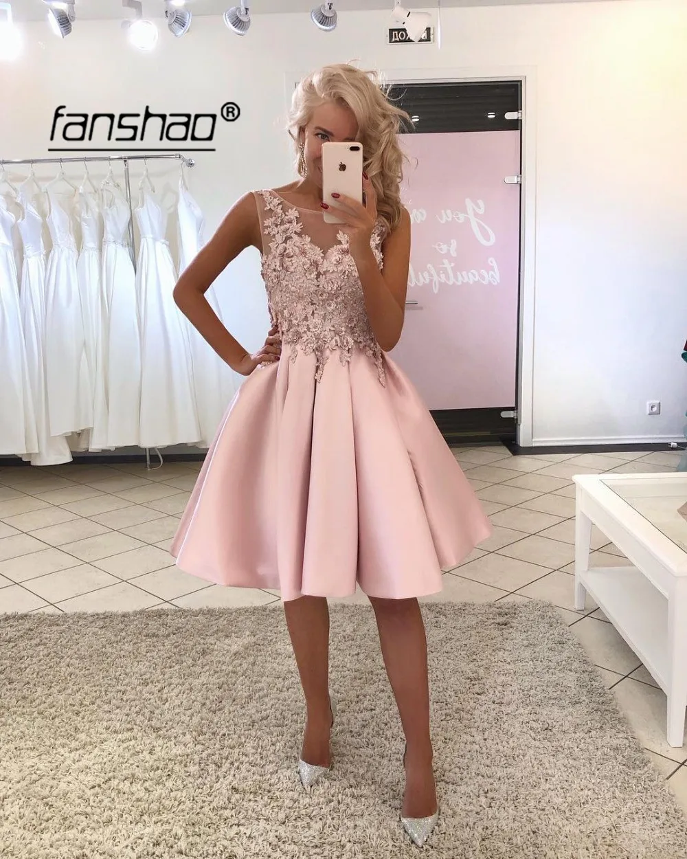 Персиковое платье для выпускного вечера винтажное трапеция иллюзия Аппликации