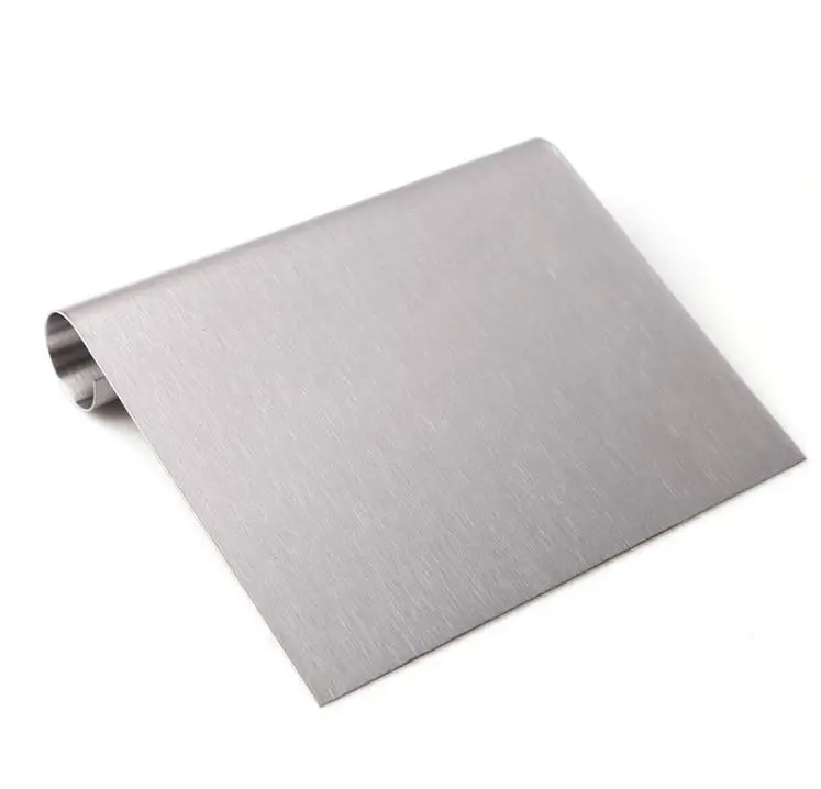 

Stainless Steel Butter Dough Scraper Kitchen Flour Pastry Cake Bread Separator Scale Knife Cake Baking Calibration Blade