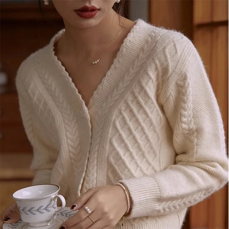 

Женский трикотажный кардиган с V-образным вырезом, длинным рукавом