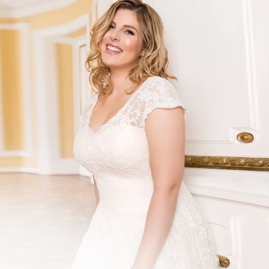 

2020 A Line Lace Wedding Dresses Elegant V Neck Cap Sleeve Sweep Train Corset Bride Dress Plus Size Wedding Gown