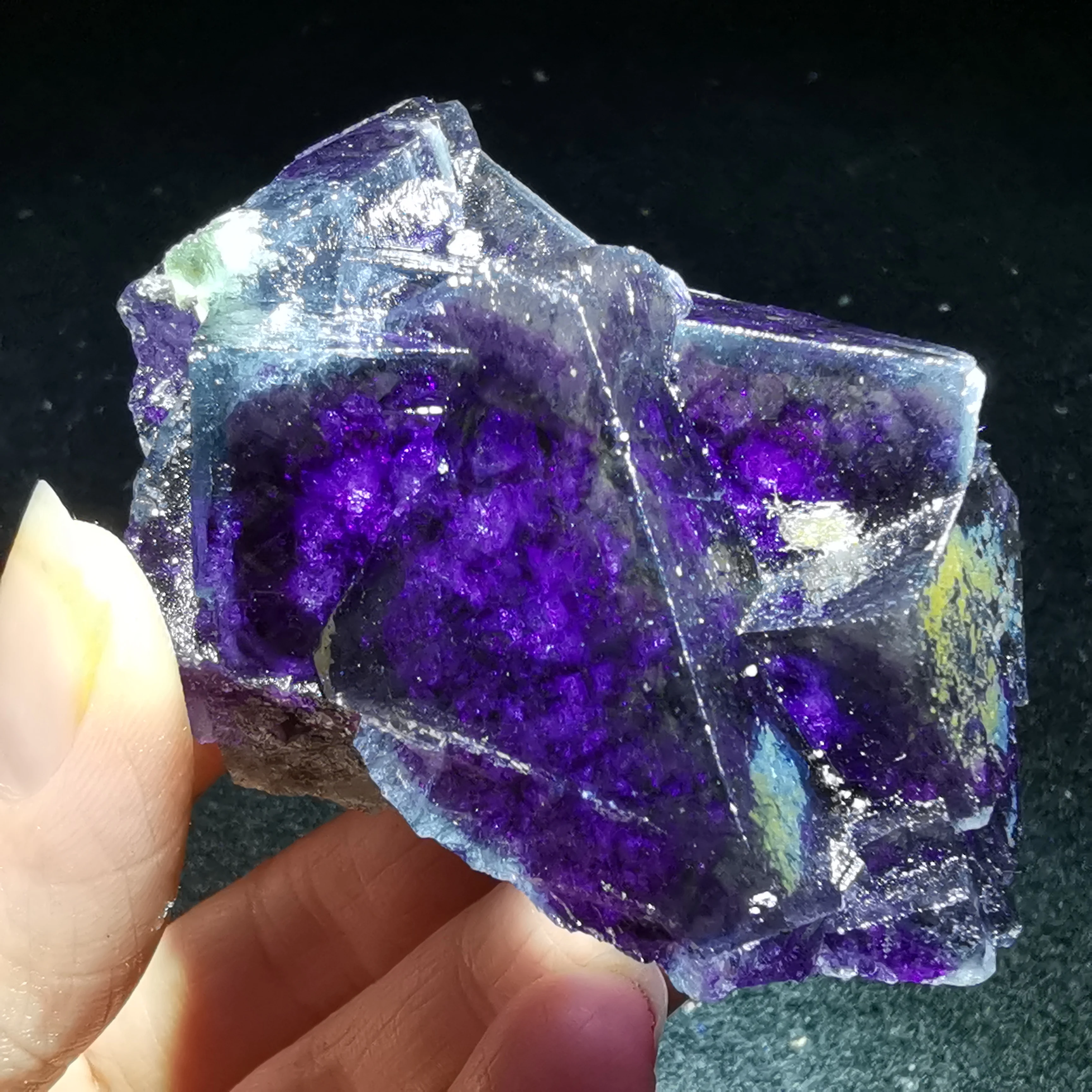 

139gNatural rare purple fluorite cluster minerals teaching specimen stone and CRYSTAL HEALING CRYSTAL QUARTZ GEM home decoration