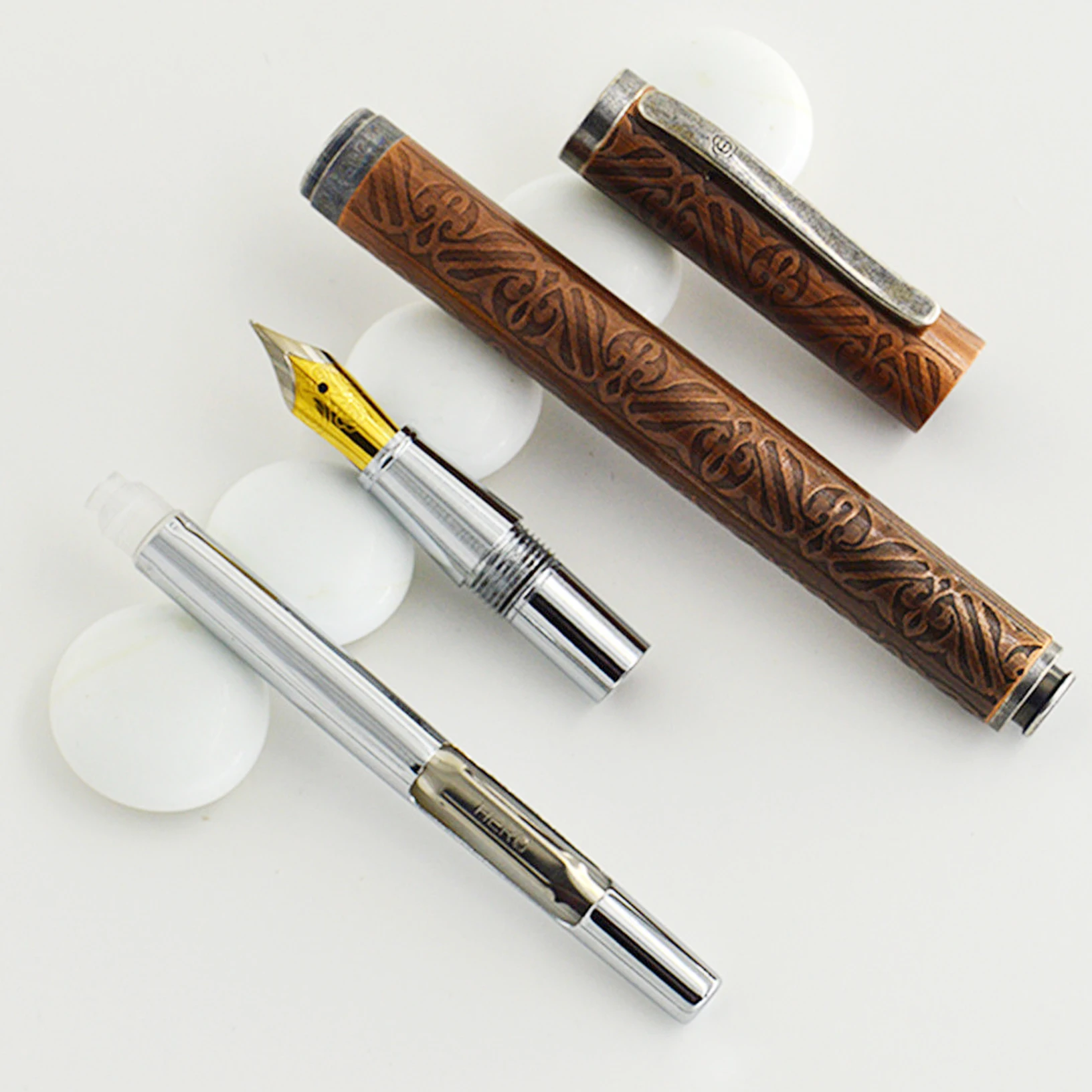 

Перьевая ручка HERO 395 медно-бронзовая тонкий наконечник