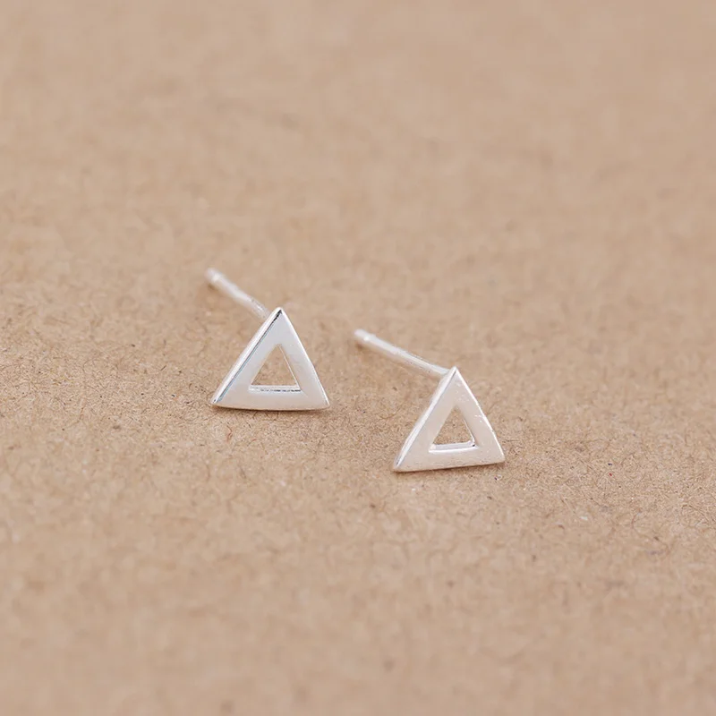 Triangle Trusta Новые 4 стиля 925 пробы серебряные ювелирные изделия модные милые Полые миниатюрные серьги-гвоздики подарок для девочек Дети Леди DS019 - Окраска металла: Triangle
