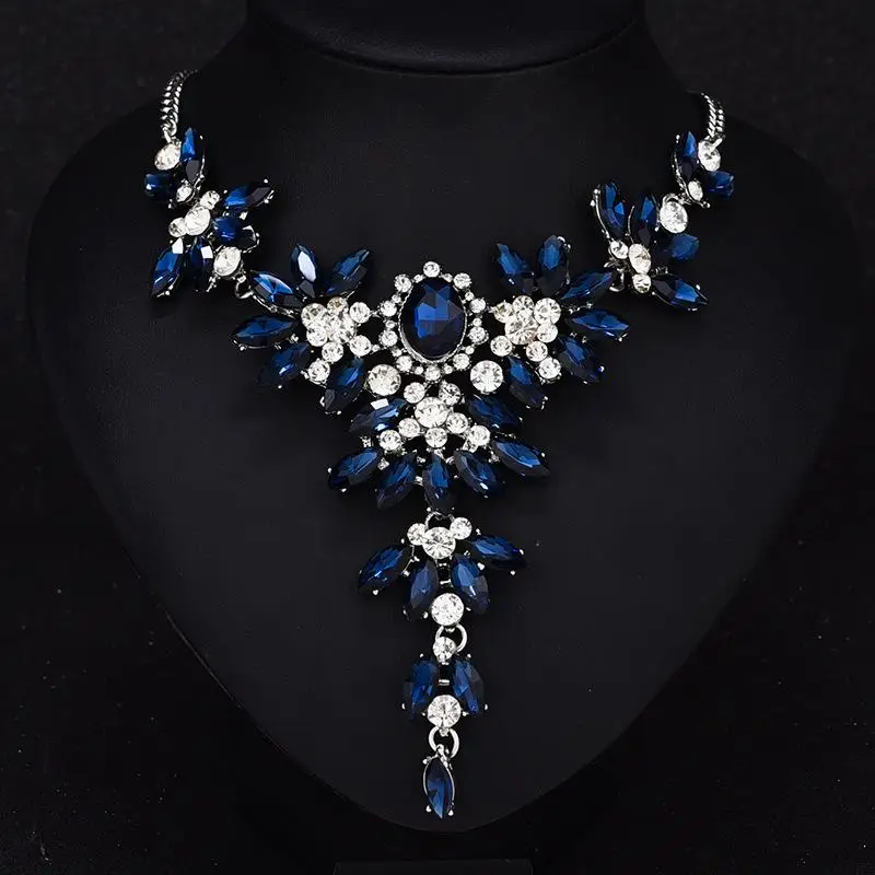 

Fashion Exaggerated Style Flowers Set with Diamonds Gem Series Crystal Glass Pendant Color-preserving Vacuum Plating Necklace