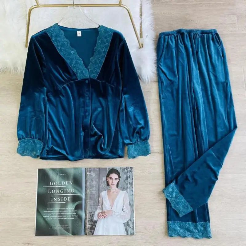 

Пижамный комплект женский с длинным рукавом и V-образным вырезом