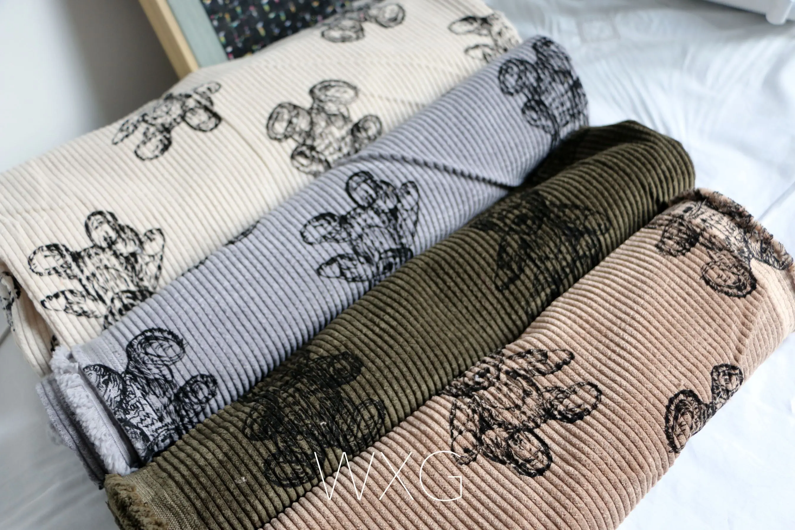 

INS Style Cute Printed Bear Corduroy Corduroy Clothing Fabrics Cloth DIY