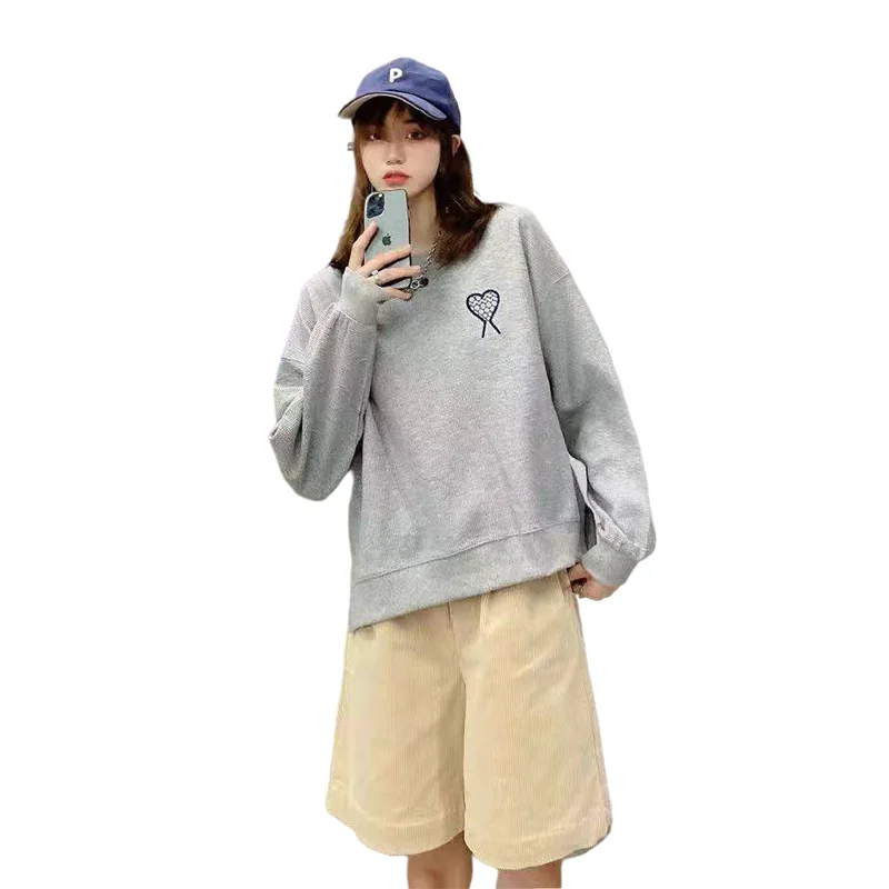 

2021 new women's round neck wide Pullover loose embroidery casual top sweater