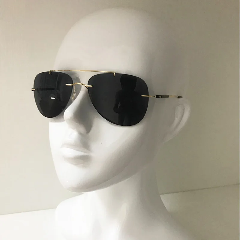 Солнцезащитные светильник чки унисекс с оправой титана черными и золотыми