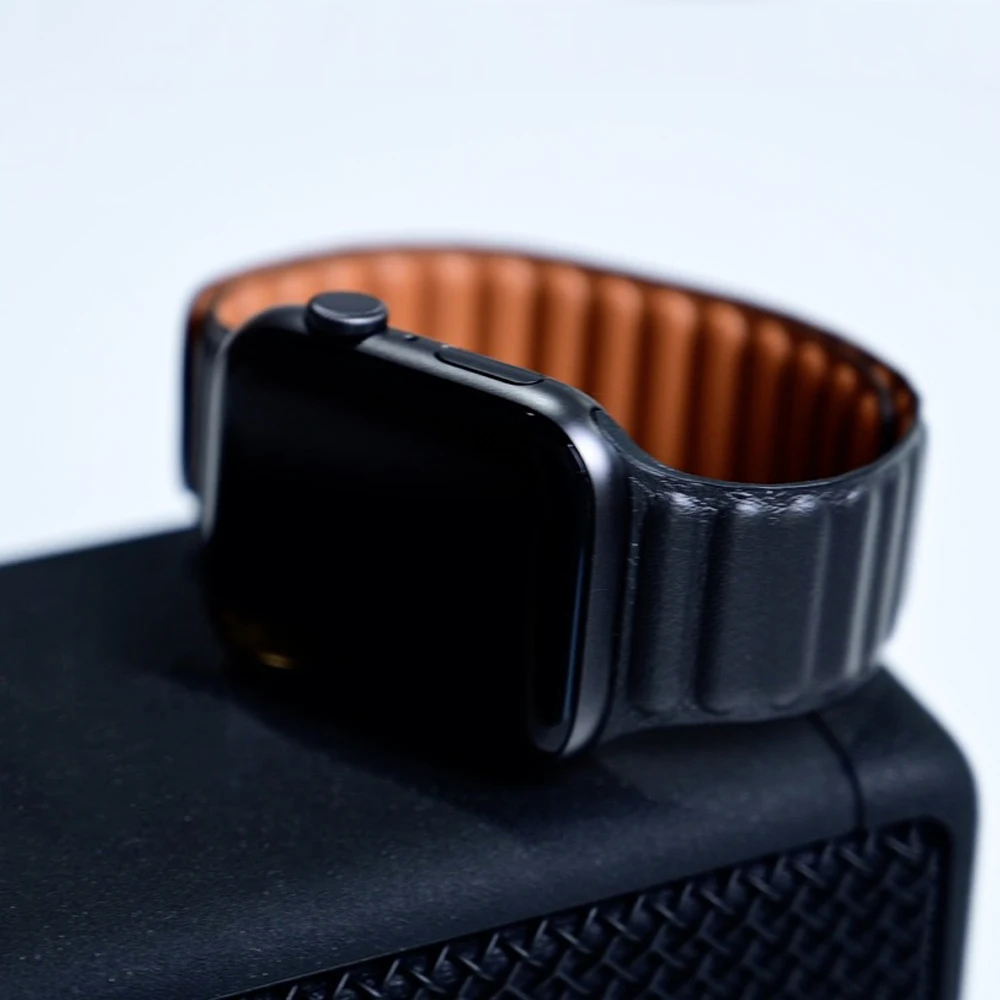 Ремешок кожаный для Apple watch band 44 мм 40 41 45 оригинальный браслет с магнитной петлей