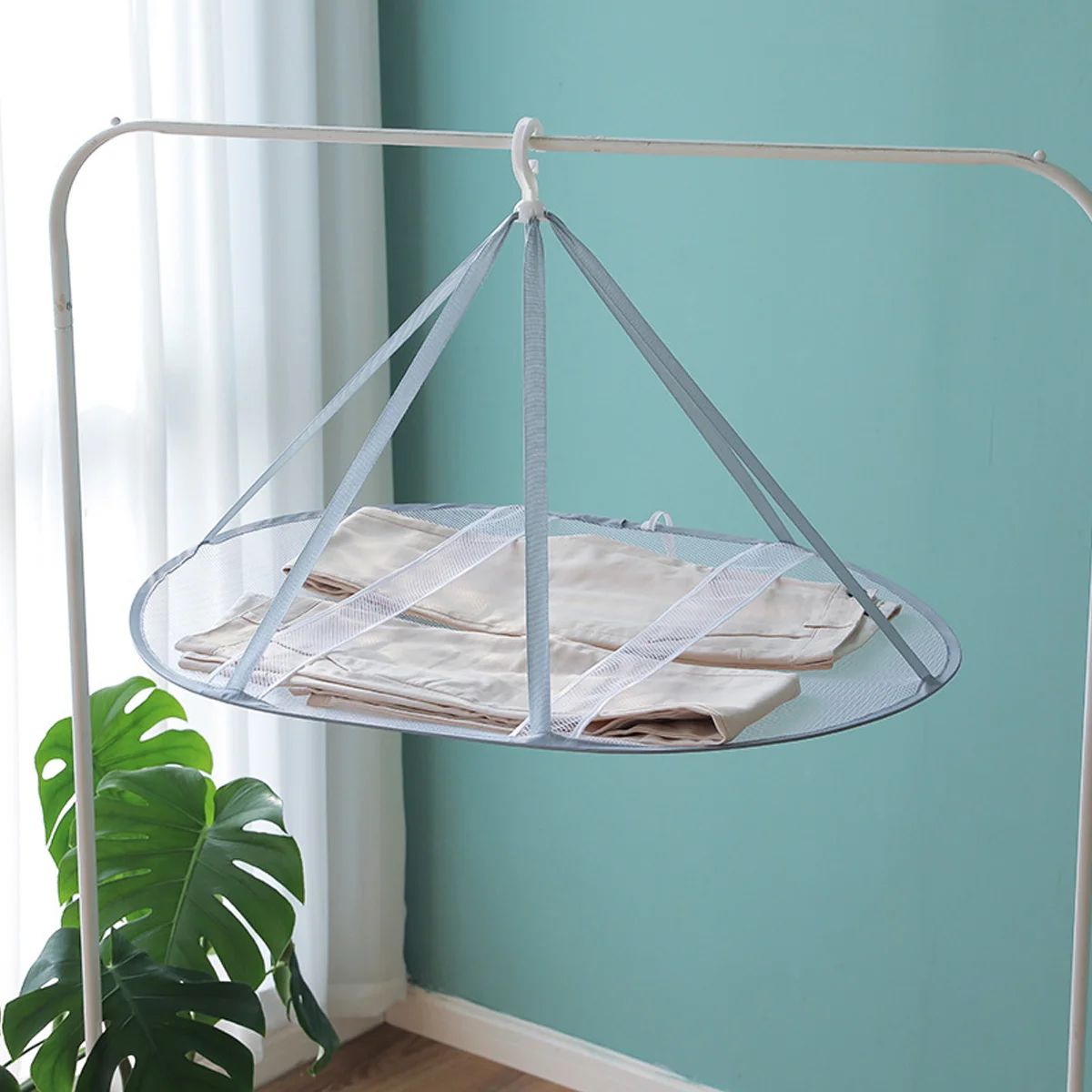 

3Pcs Clothes Hangers Sweater Hanging Basket Spreading Clothes Hangers for Home