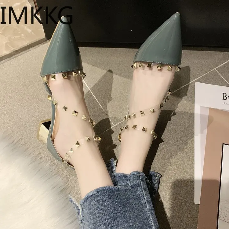 Туфли-лодочки женские на высоком каблуке заостренный носок платформа заклепки