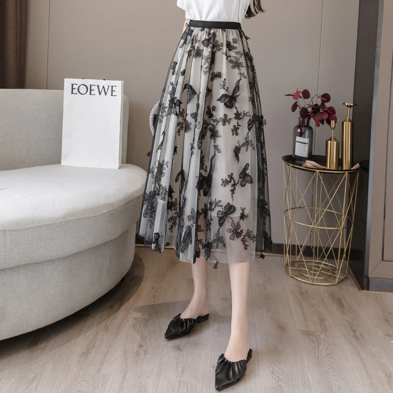 

Fashionable new seasons can wear heavy industry three-dimensional embroidery mesh skirt