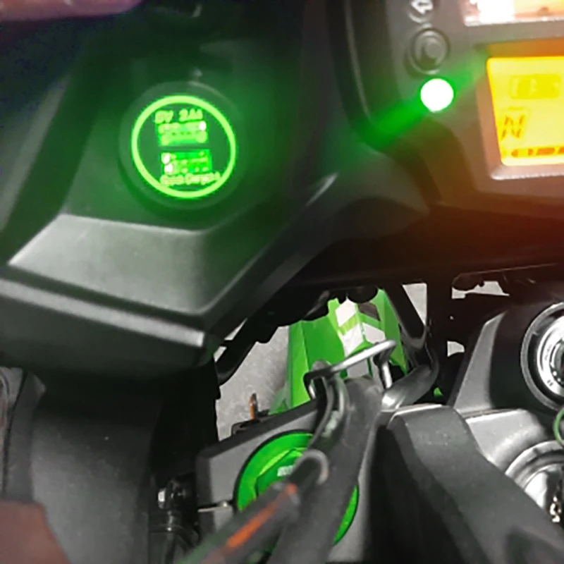 

Motorcycle Dual USB Charger 12-24V Quick Charge 3.0 Fast Charger with LED Indicator for Boat Motorcycle Truck Golf