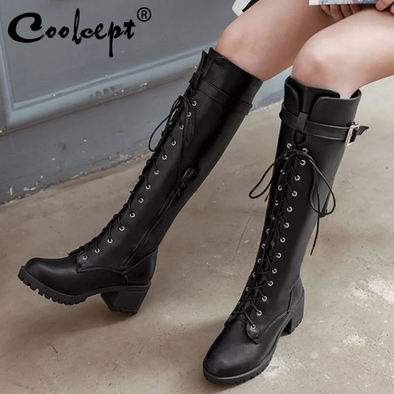 Женские высокие сапоги Coolcept с перекрестными ремешками модные рыцарские пряжкой