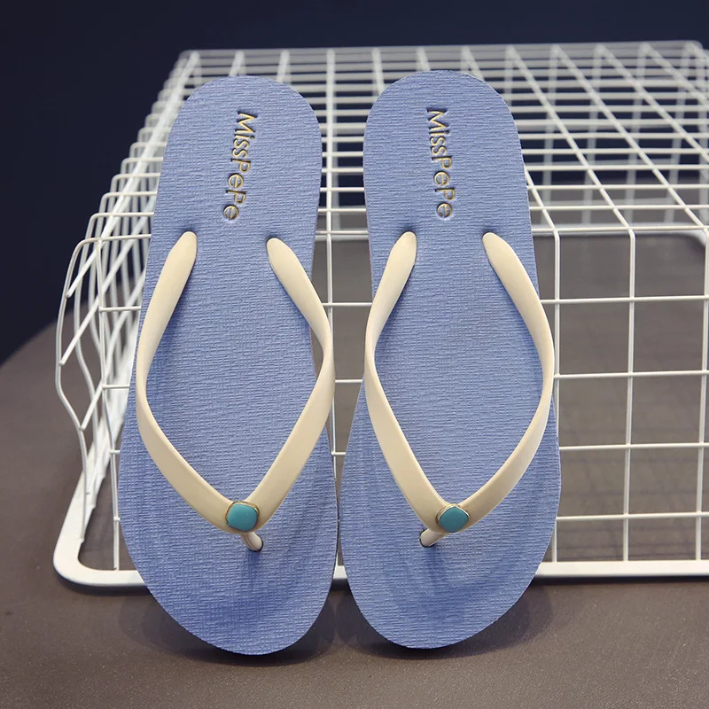 

New beach rhinestone flip-flops women's summer fashion simple sandals flat bottom non-slip flat heel clip feet outer wear shoes