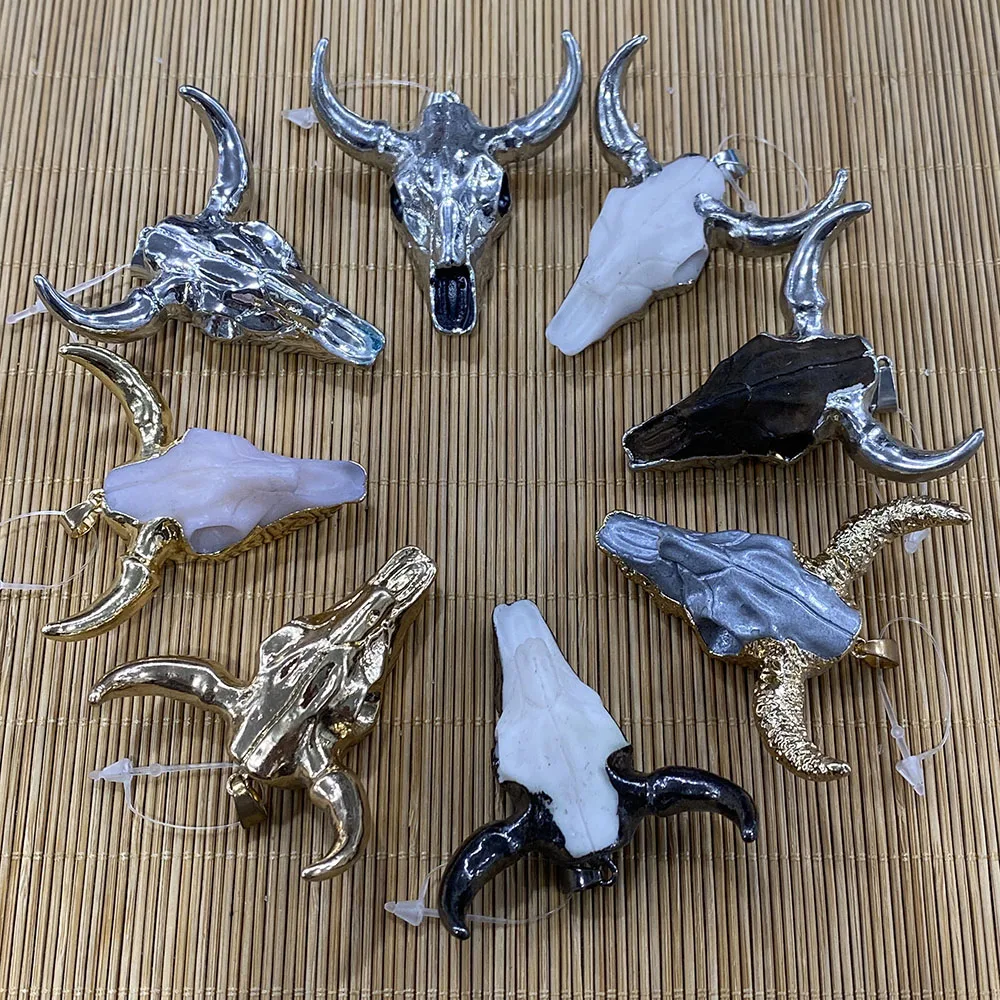 

Natural Resin Necklace Pendant Bull-shaped White Black Electroplating Pendant Suitable for DIY Charm Jewelry Accessories Gifts