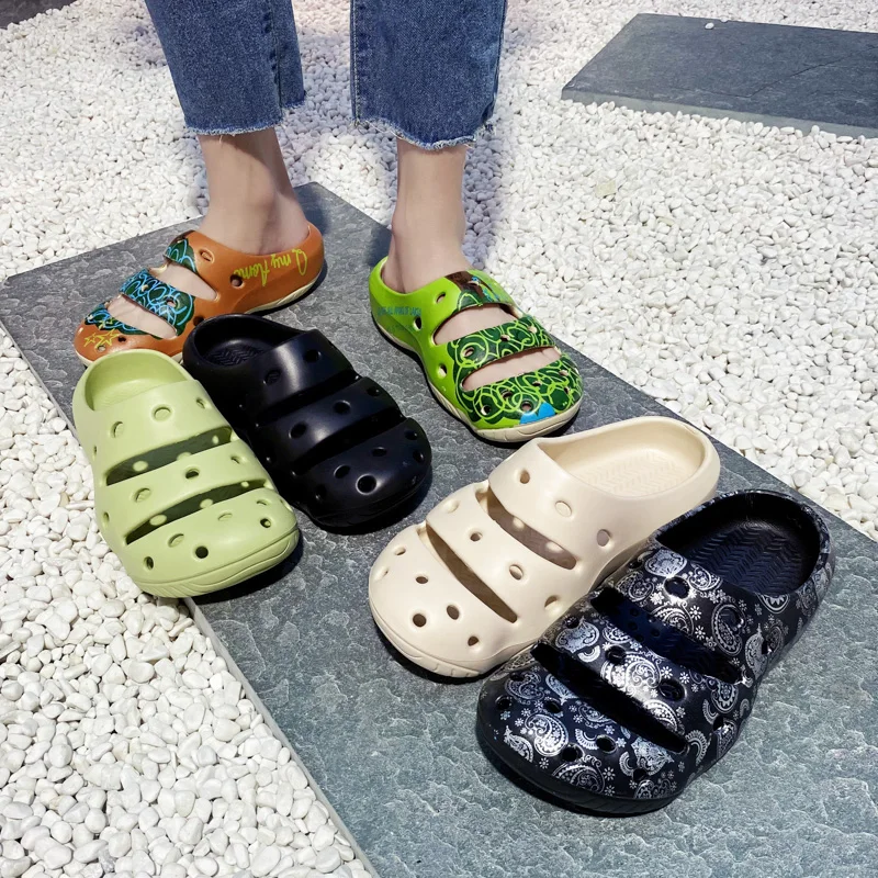 

2021 Slippers Men Graffiti Pattern Platform Cartoon Outdoor Comfortable Beach Slides Soft Sole Men Flip-flops room shoes