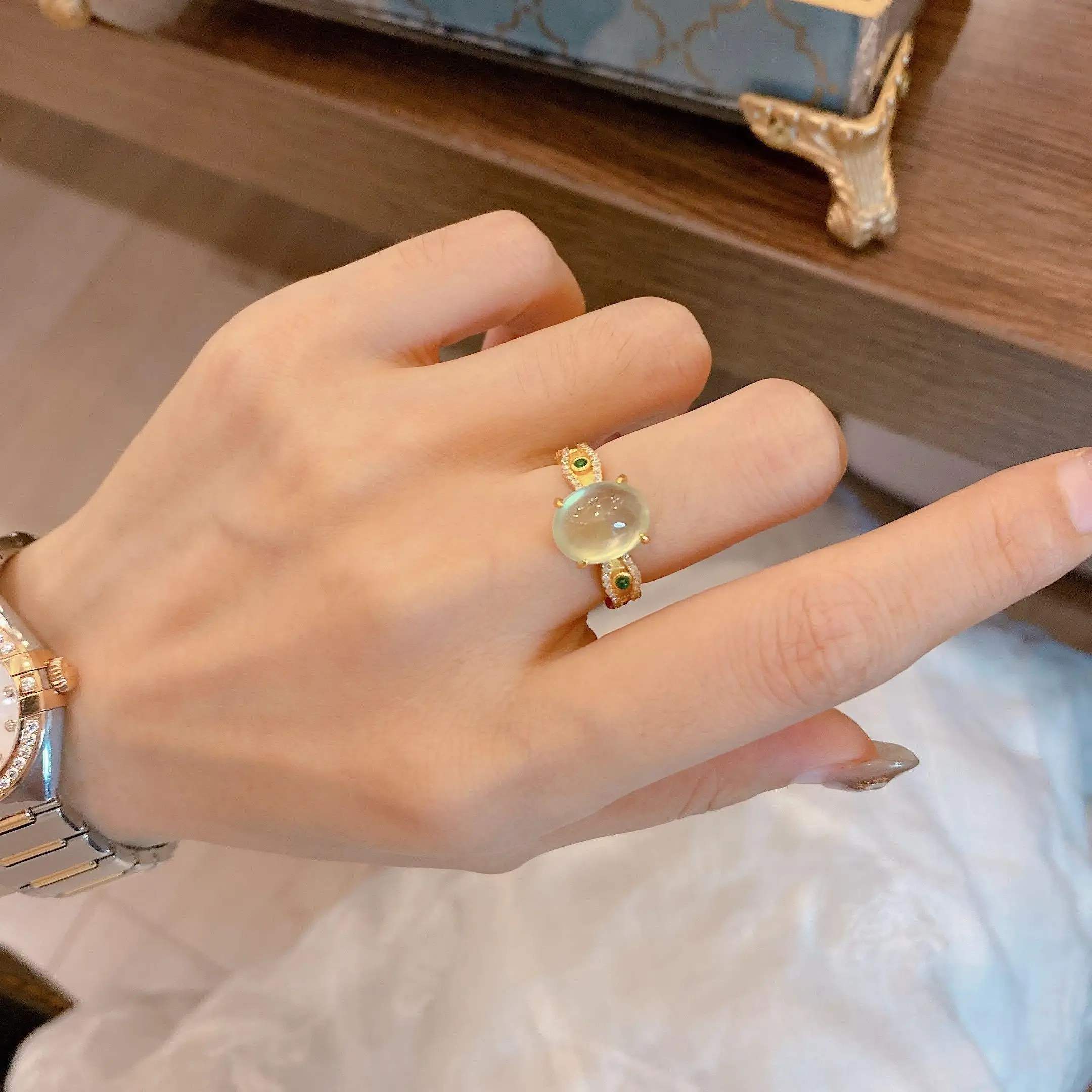 

Original new silver inlaid natural chalcedony egg round opening adjustable ring elegant charm creative female silver jewelry