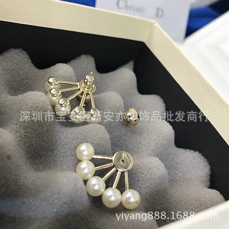 

2020 Japanese and Korean popular pearl fan fashion steel needle Earrings cross border jewelry