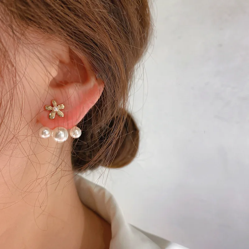 

925 Silver Needle Korean East Gate Temperament Personality Retro Atmosphere Elegant Flower Freshwater Pearl Earrings Female