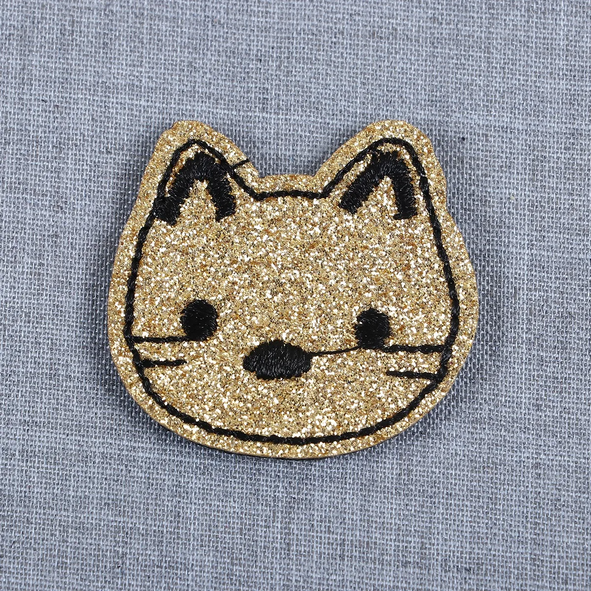 

1PC3.8x3.8cm Black Gold Glitter Cat Head Velvet Patch Embroidery Patch DIY Clothes Patch Handmade Materials Sewing Utensils 2022