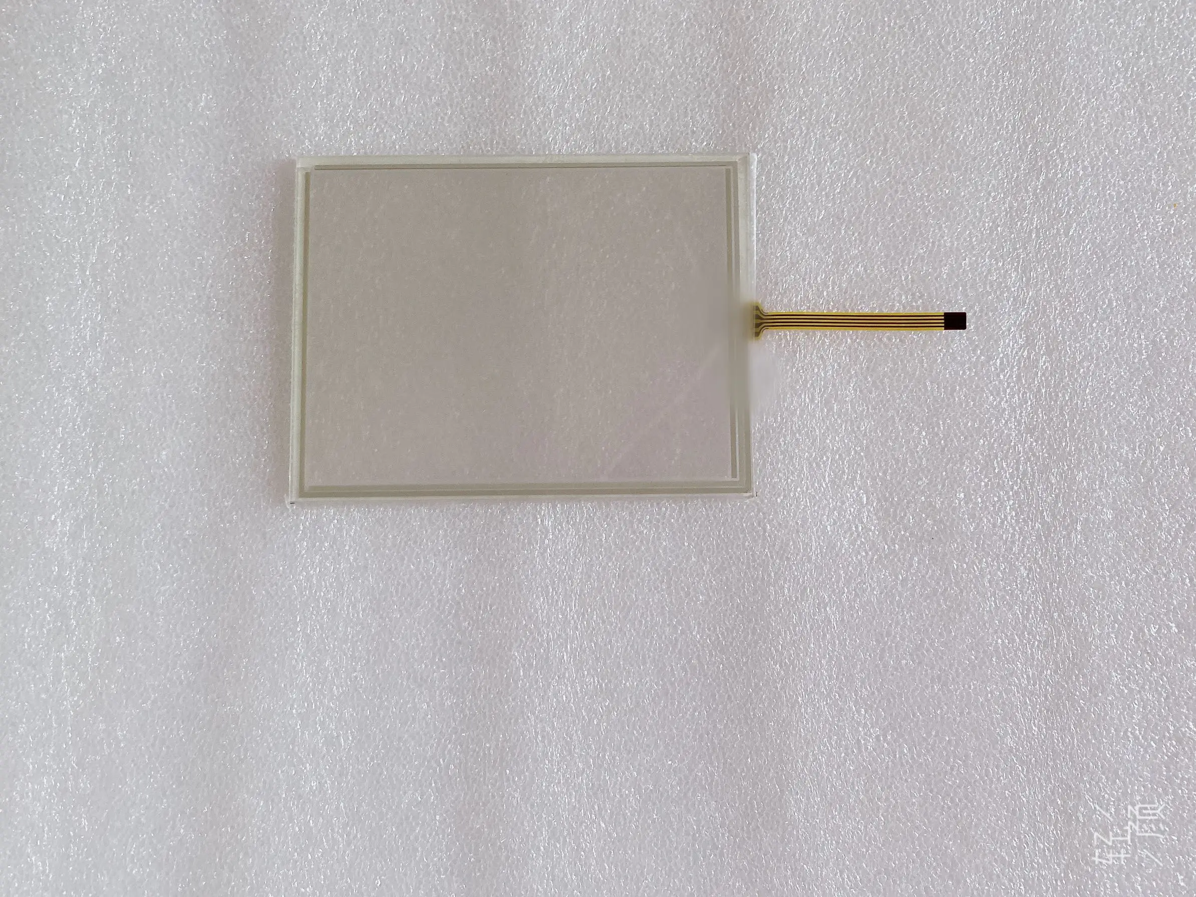 

Оригинальный сенсорный экран U.R.T524057006000 Бесплатная доставка