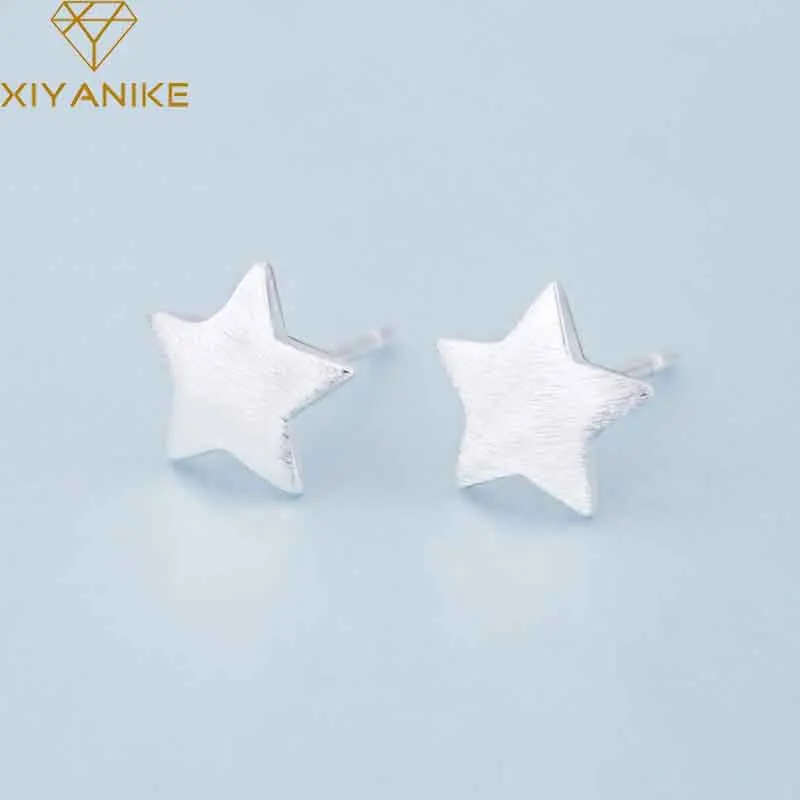 Серьги гвоздики женские из серебра 925 пробы с геометрическим