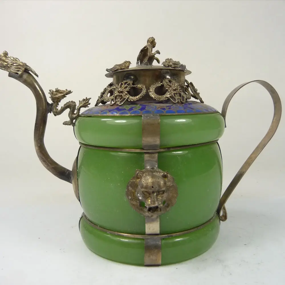 

Коллекционный старый китайский зеленый нефритовый чайник, бронированный серебряный дракон, Лев, фотография