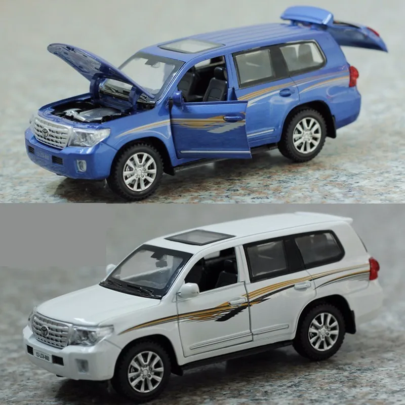 1/32 внедорожник Toyota Land Cruiser, брелок для автомобильных ключей, модели 4 дверь открыта тянуть обратно светильник музыка металлический автомобиль игрушка для детей мальчиков и девочек собрать