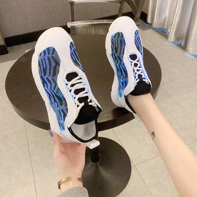 

2021 New Womens Colors Kid Luminous Sneakers Glowing USB Charge LED Shoes Girls Footwear LED Nightclub Bar Disco Party Fashion