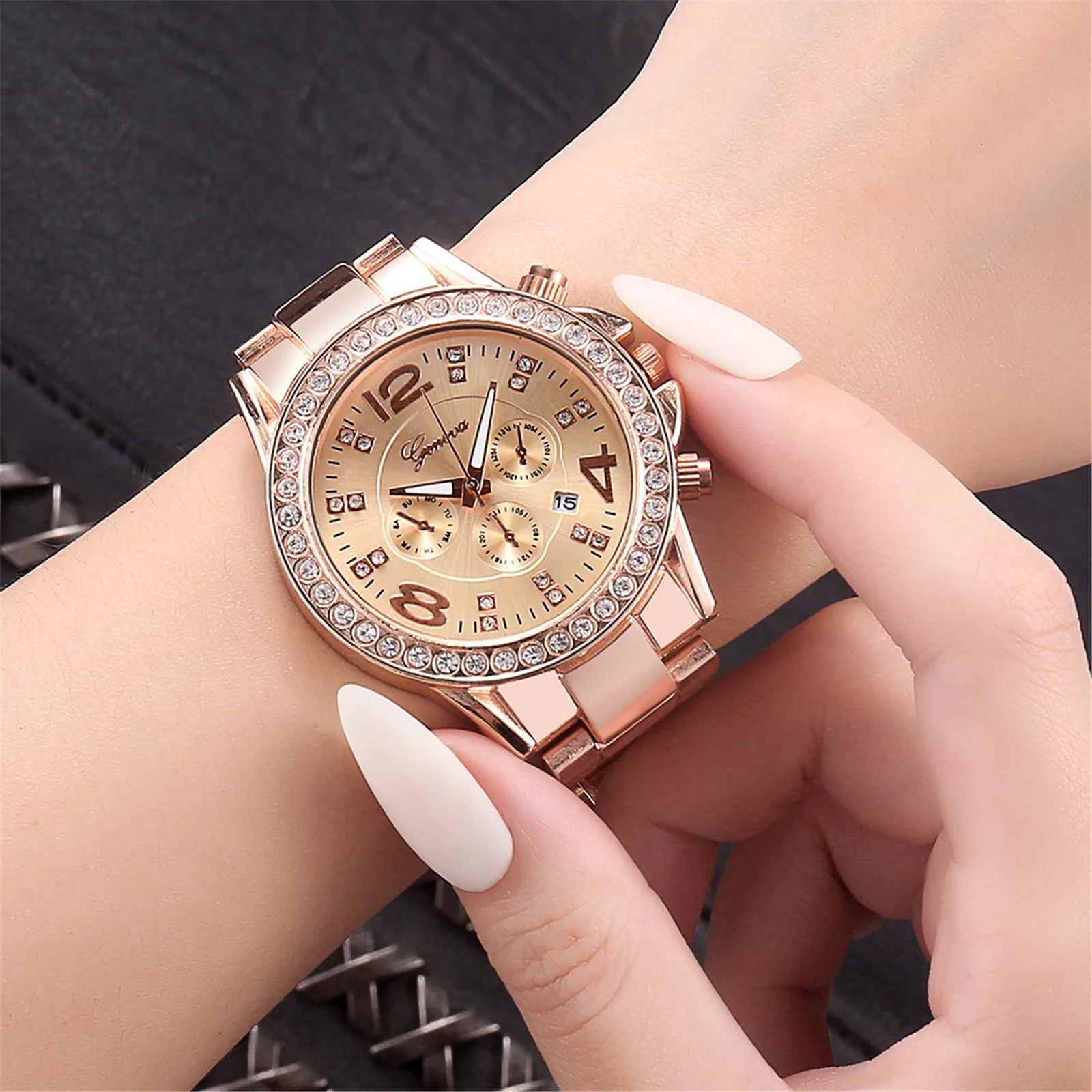 

Luxurious Full Diamond Steel Strip Ms Quartz Analog Watch Diamond Watch Women Watch Rhinestone Romantic Starry Sky Wristwatch