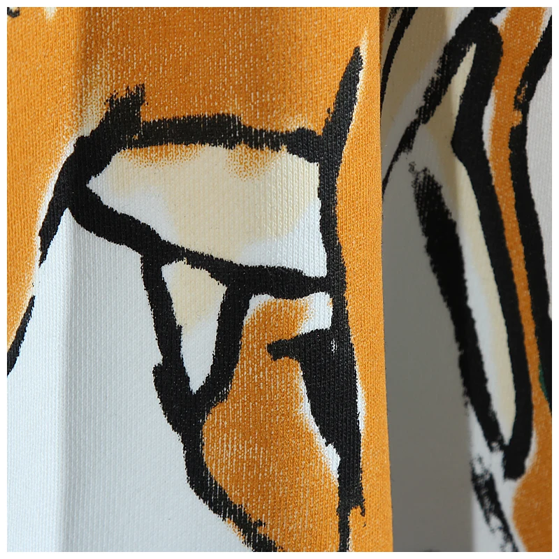 

2020 autumn and winter fashion brand new graffiti deer patch hoodie loose large size men's and women's cotton pullover hoodie