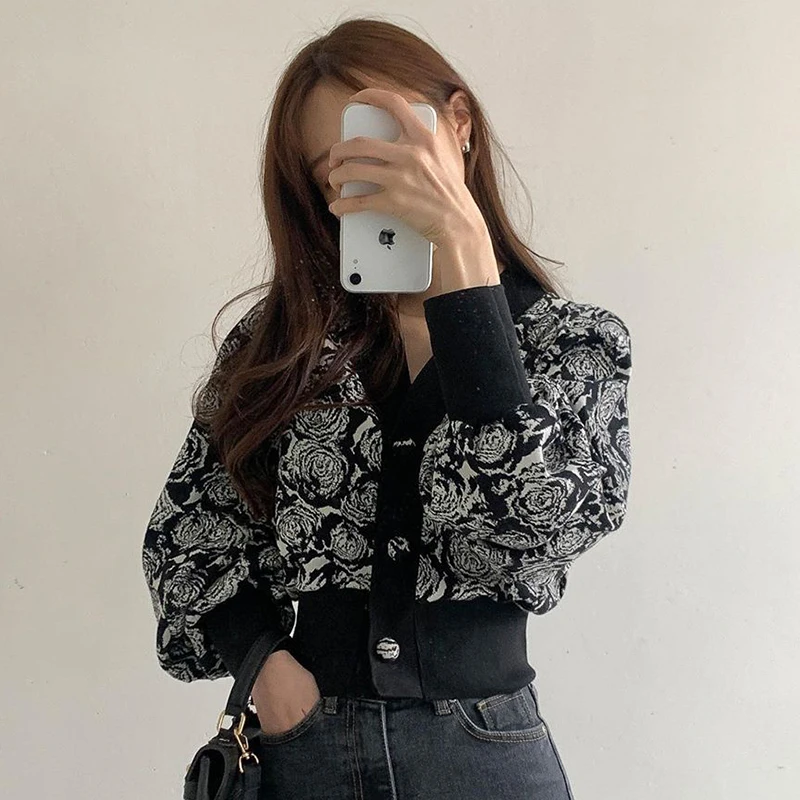 

Korean Style Chic French Retro Contrast Color Rose Single-Breasted Waist Slimming and Short Lantern Sleeve V-neck Knitted