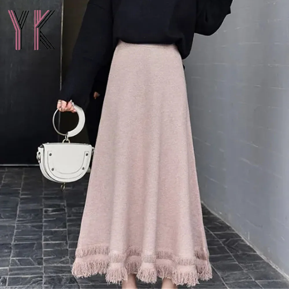 

Юбка-миди трикотажная однотонная с кисточками и высокой талией