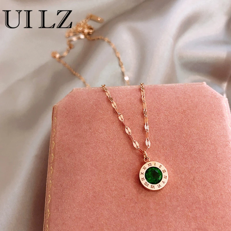 

UILZ Classic Stainless Steel Pendant Letter Pattern Metal Necklace Green Color Women Creative Vintage Jewelry Gift for Girl 021