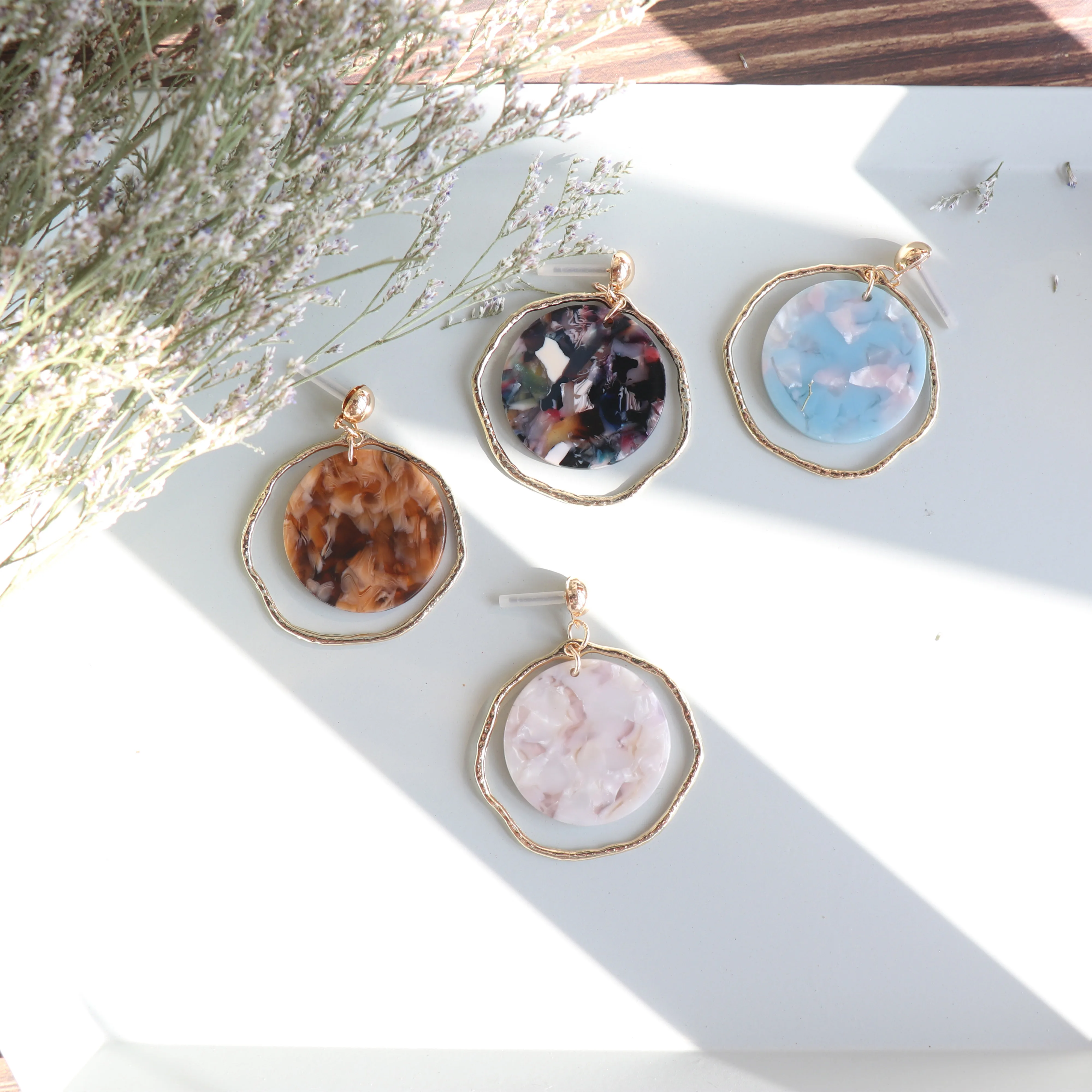 Весенние корейские круглые геометрические ацетатные серьги с неровным