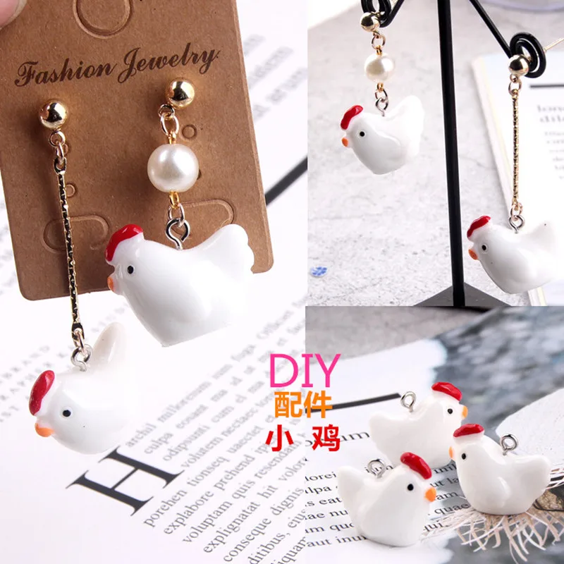 Поделки смоляные маленькие белые туфли курица серьги с петухом ручной работы