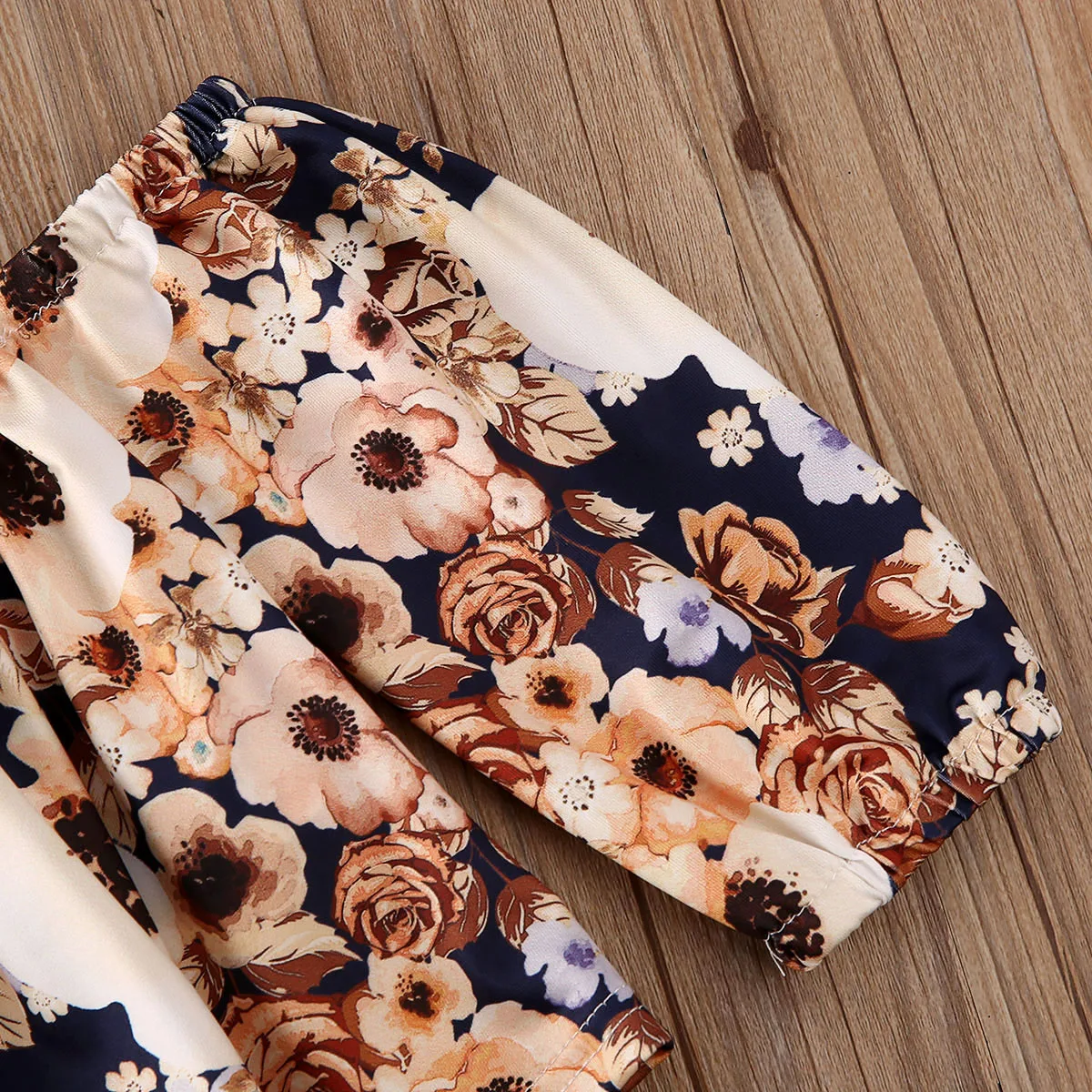 Одежда для маленьких девочек осенняя одежда топы с открытыми плечами и цветочным