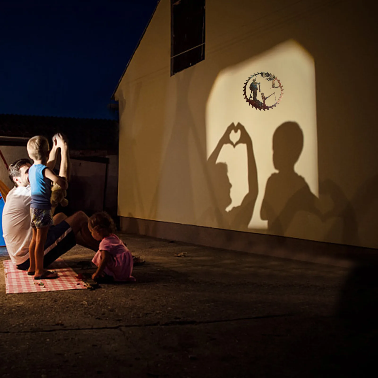 

Countryside Gift For Father Vintage Metal Wall Hanging Crafts Father And Kid Fishing Decor Pendant Cadeau De Fte Des Pres#W