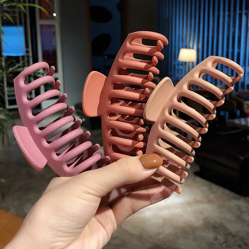 

2021 Korean Solid Big Hair Claws Elegant Frosted Acrylic Hair Clips Hairpins Barrette Headwear for Women Girls Hair Accessories