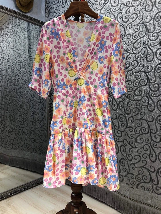 

Женское ТРАПЕЦИЕВИДНОЕ ПЛАТЬЕ С V-образным вырезом и цветочным принтом