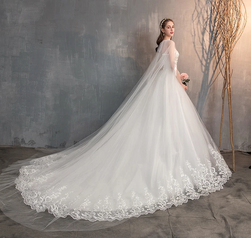 

2021 Chinese Wedding Dress With Long Cap Lace Wedding Gown With Long Train Embroidery Princess Plus Szie Bridal Dress