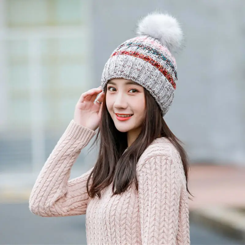 Женская вязаная шапка разноцветные шапки в стиле пэчворк с помпоном из меха