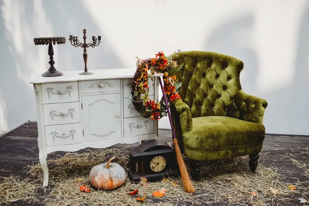 

Halloween Photography Background Thanksgiving Chair Pumpkins Maple Leaves Garland Kids Indoor Party Photo Booth Backdrop