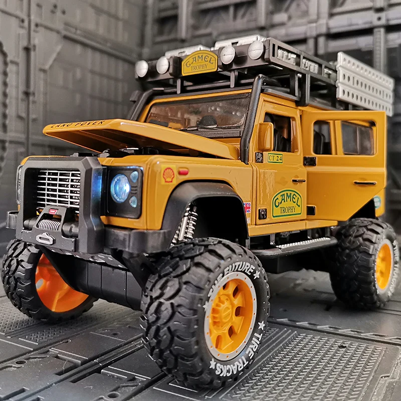 

1:28 Land Rover Defender внедорожник, украшение автомобиля из сплава, имитация автомобиля, модель со звуком и фотомагнитом, амортизатор, игрушечный автомобиль для мальчика