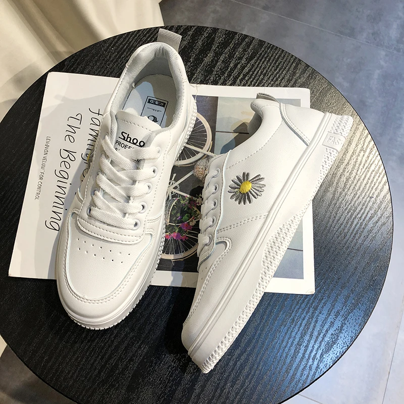 

2020 New Spring and Autumn Fashion Comfortable Wild Shoes Women's Solid Color Lace Up Student Casual Flower Vulcanize Shoes