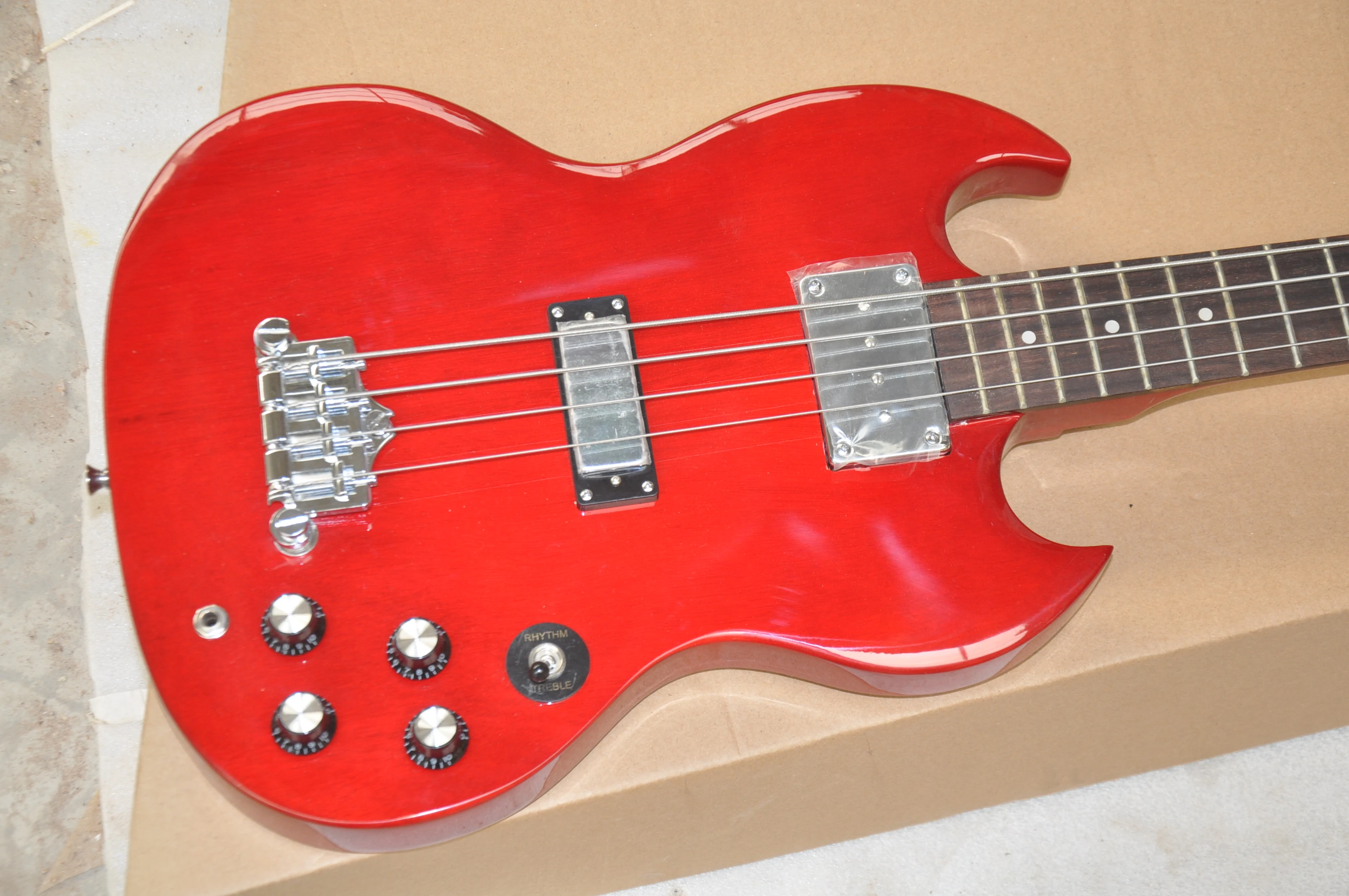 

free shipping red electric guitar bass, 4 string bass chrome hardware 400 62